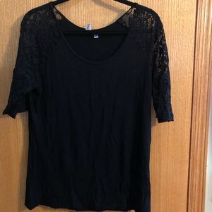 Bke black with lace raglan sleeve. XL